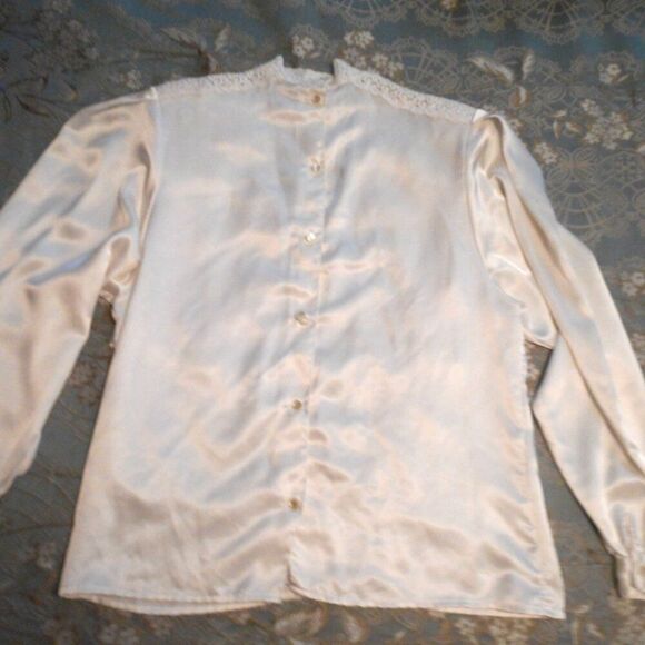 Silky Blouse Lace Fluid Sz Small Tuxedo Front Panel Pleats USA - Picture 6 of 7